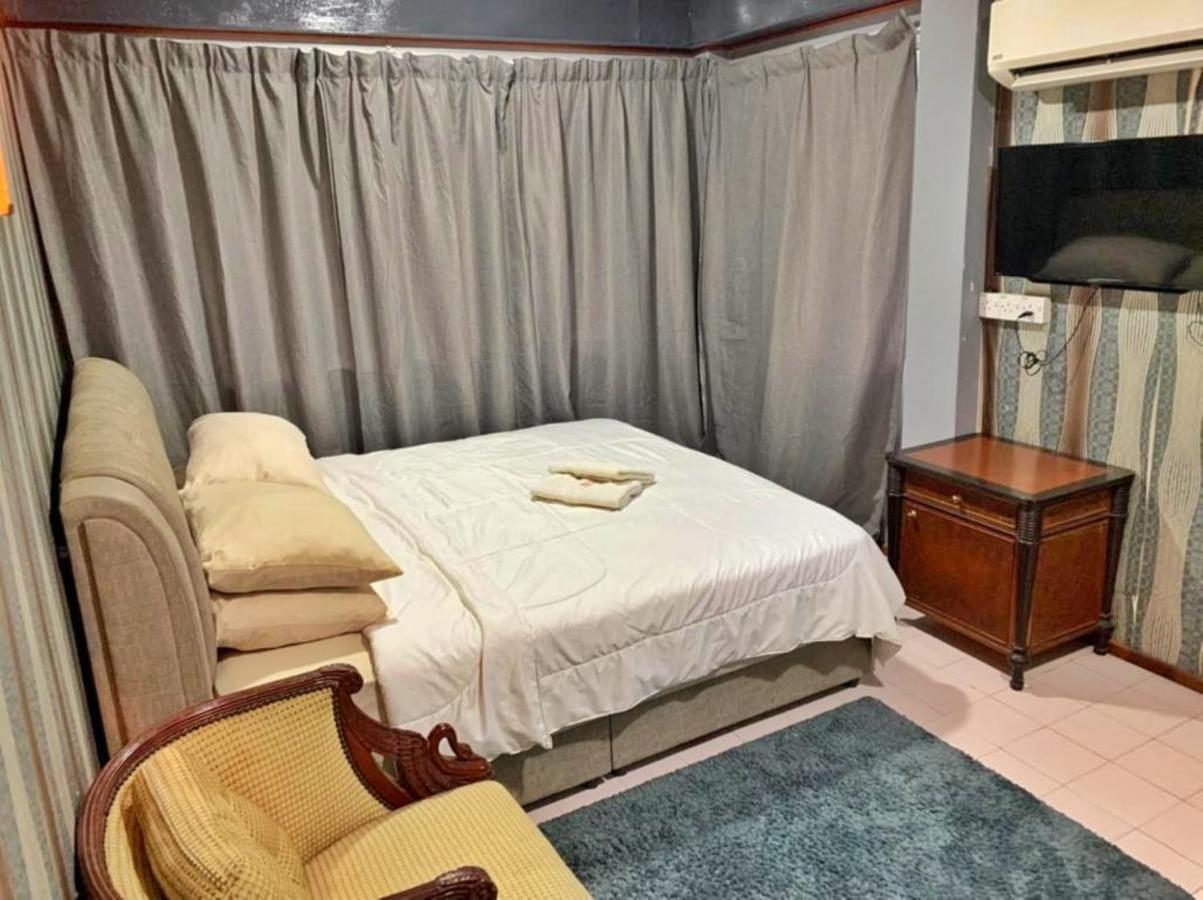 Oyo 90455 Zz Hotel קואנטאן מראה חיצוני תמונה