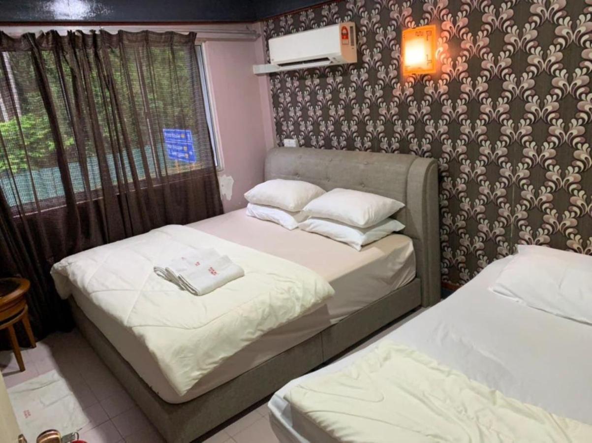 Oyo 90455 Zz Hotel קואנטאן מראה חיצוני תמונה